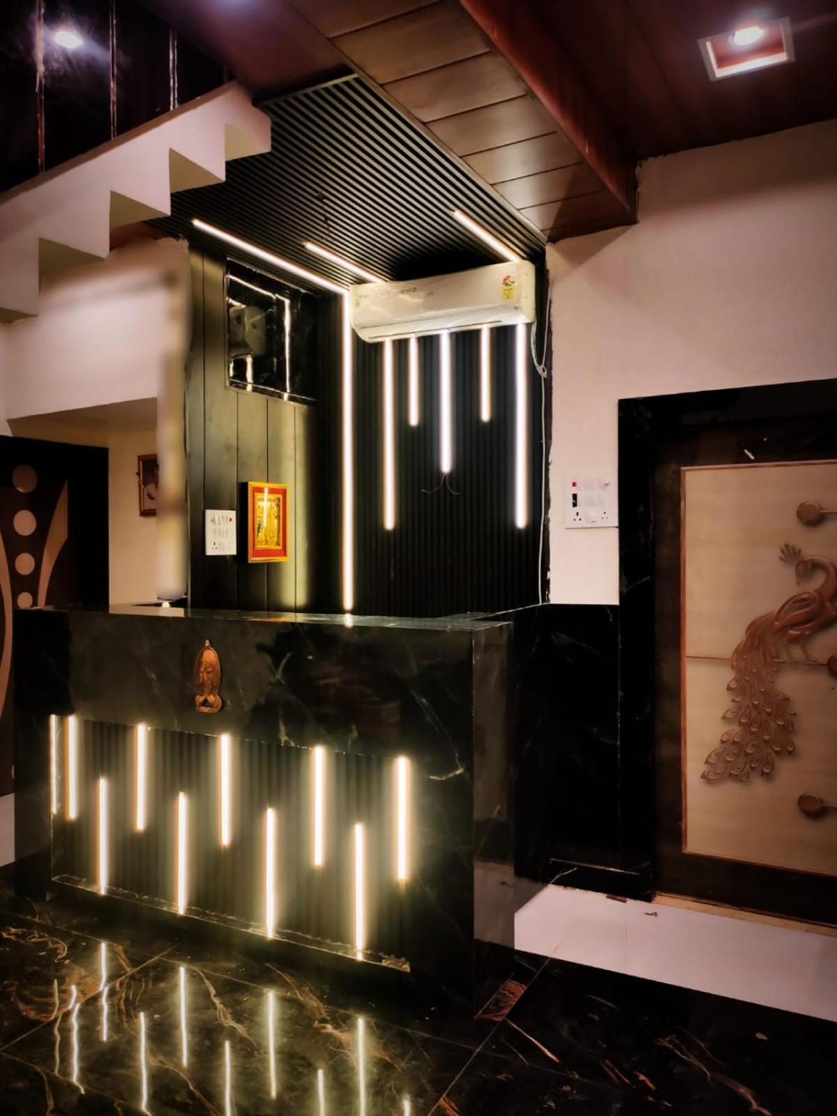 Sri Krishna Residency Varanasi Exterior foto