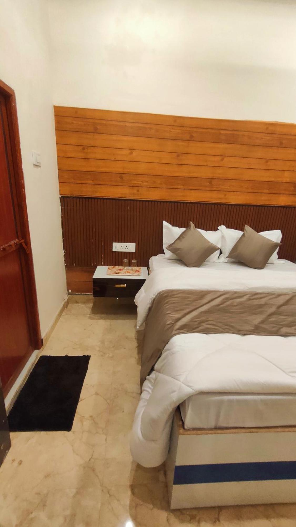 Sri Krishna Residency Varanasi Exterior foto