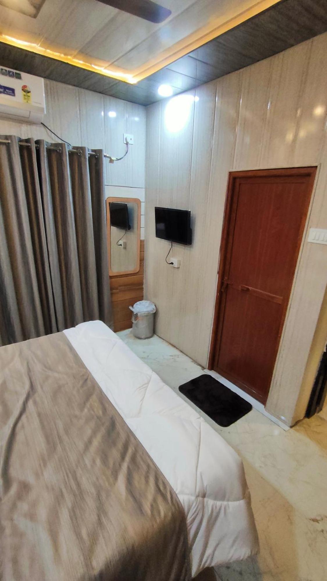 Sri Krishna Residency Varanasi Exterior foto